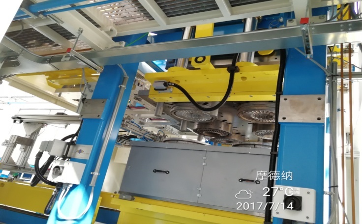 正恒動(dòng)力考察先進(jìn)冷芯機(jī)